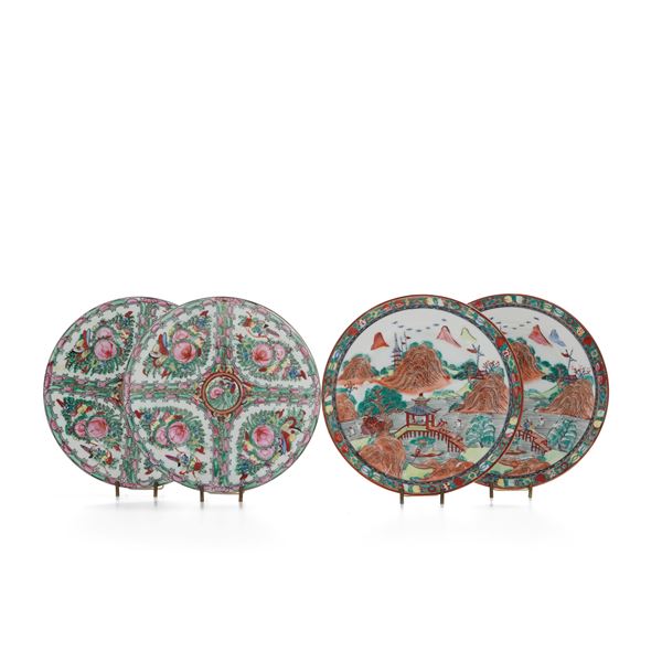Due coppie di piatti orientali