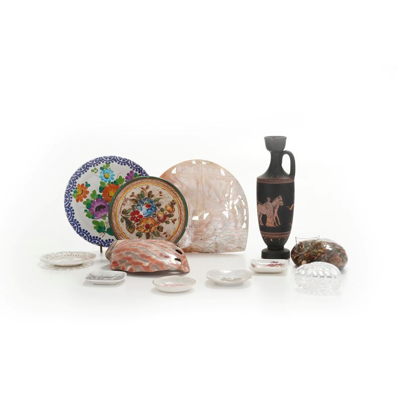 Insieme di oggetti di vari materiali  - Auction Antiques - Cambi Casa d'Aste