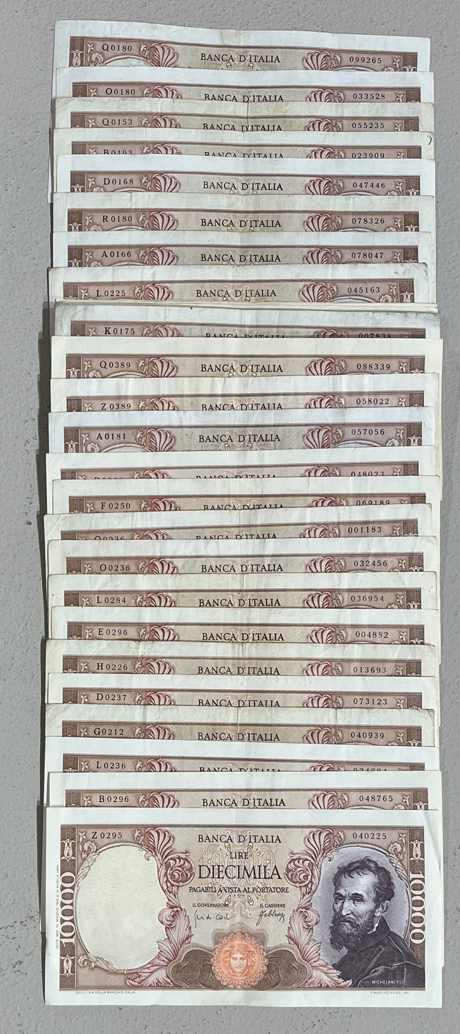Repubblica Italiana, dal 1946. Lotto di 145 Banconote.