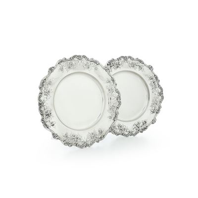 Coppia di Piatti. J.e. Caldwell & Co, Philadelphia, Usa XX Secolo