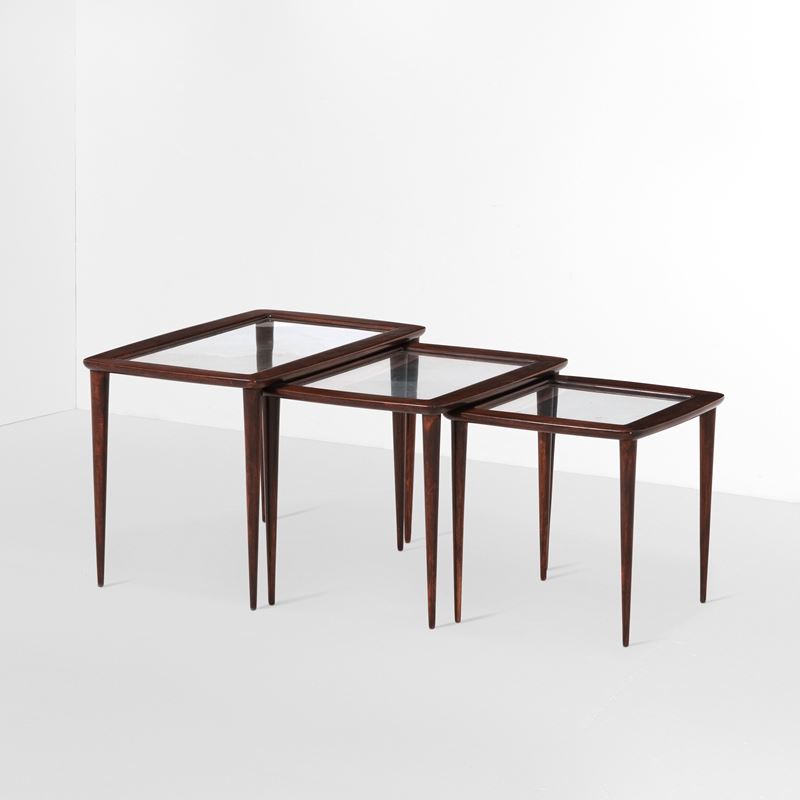 Ico Parisi : Tre tavoli bassi sovrapponibili mod. 401  - Auction Design - Cambi Casa d'Aste