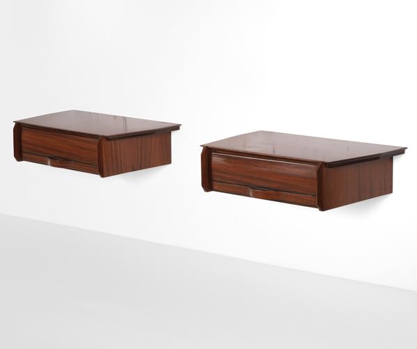 Coppia di comodini a parete