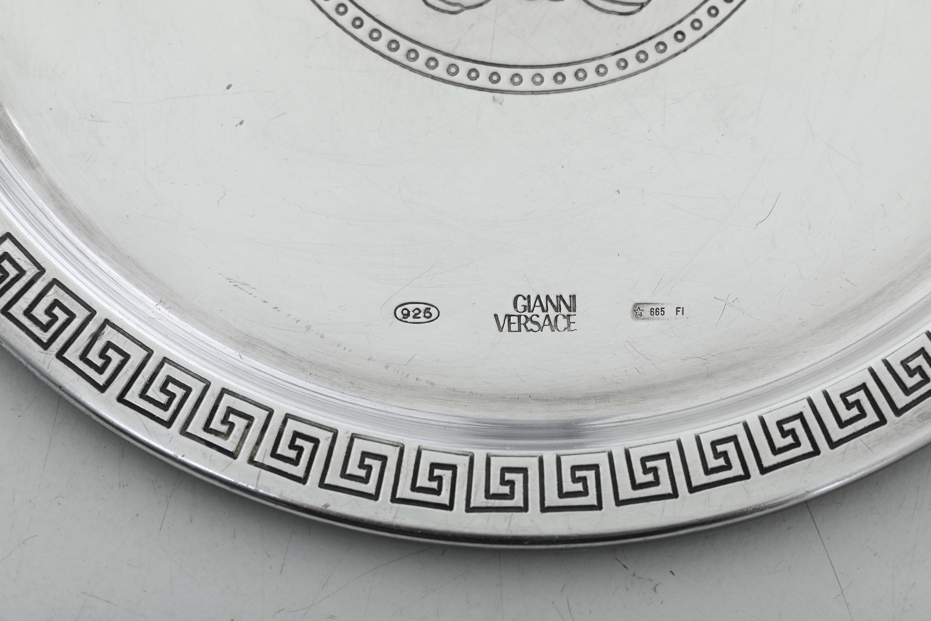 Piattino. Argenteria Fiorentina del XX-XXI Secolo per Maison Gianni Versace