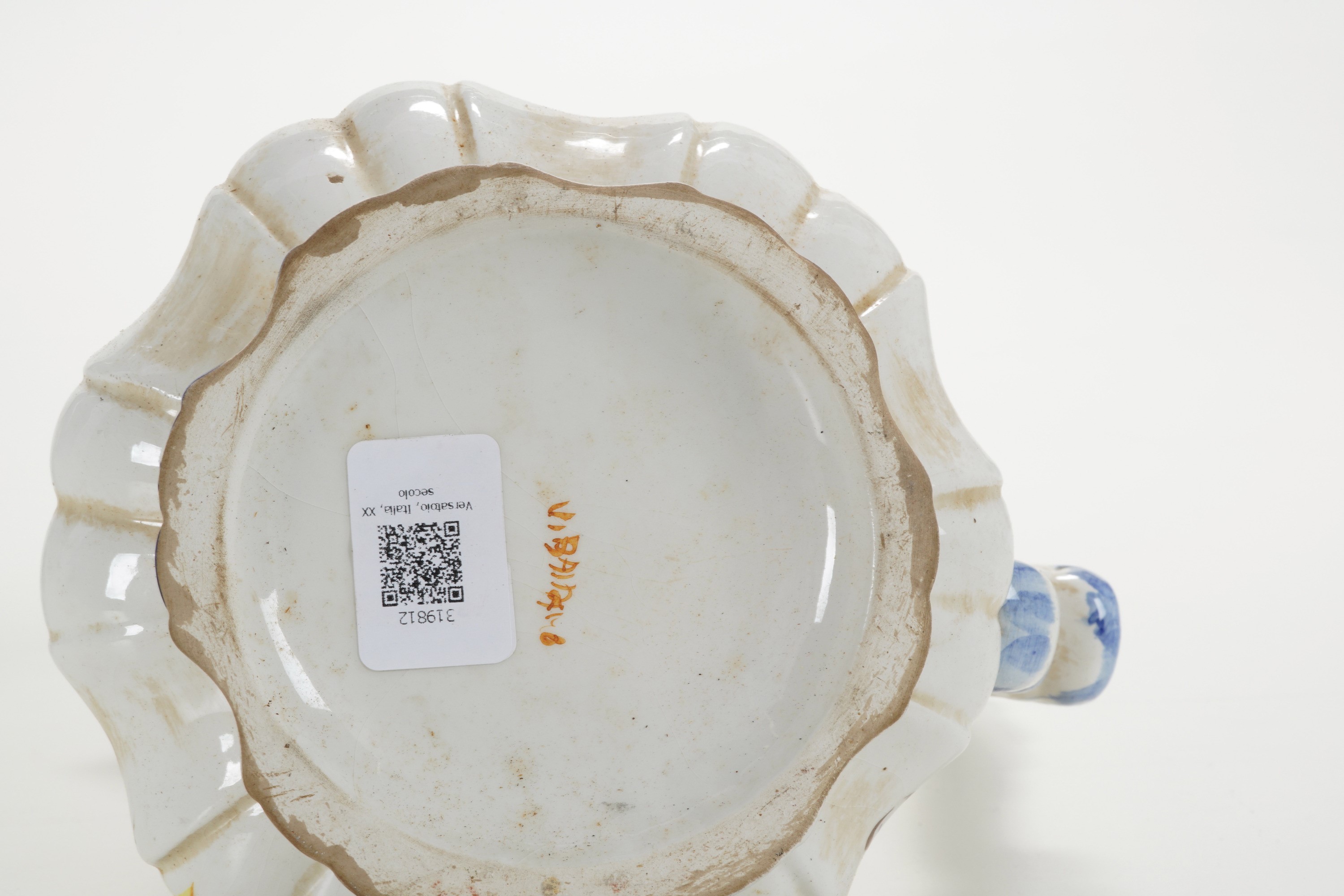 Versatoio in Maiolica, Italia, XX Secolo