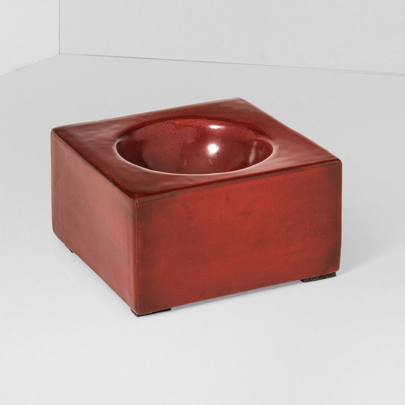 Ettore Sottsass : Posacenere in terraglia a colaggio smaltato.  - Auction Design - Cambi Casa d'Aste