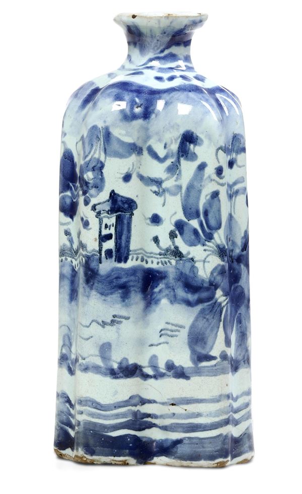 Bottiglia  Albisola, fine XVII - inizio XVIII secolo 