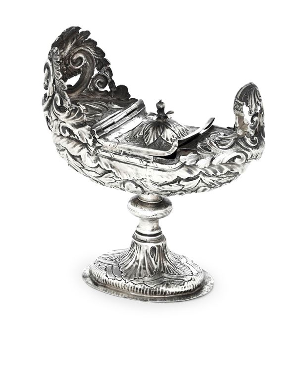 Navicella. Argenteria barocca italiana del XVIII secolo, marchi consunti di difficile lettura