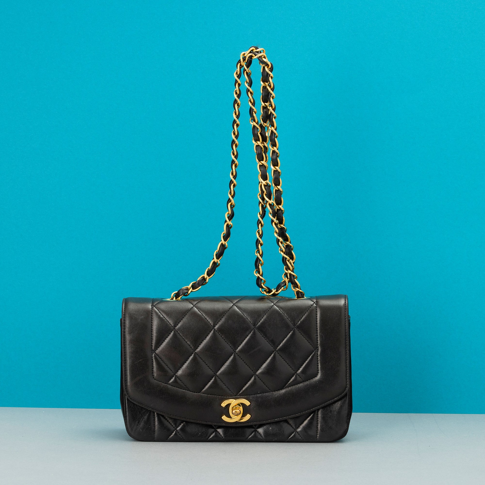 Chanel Diana Piccola