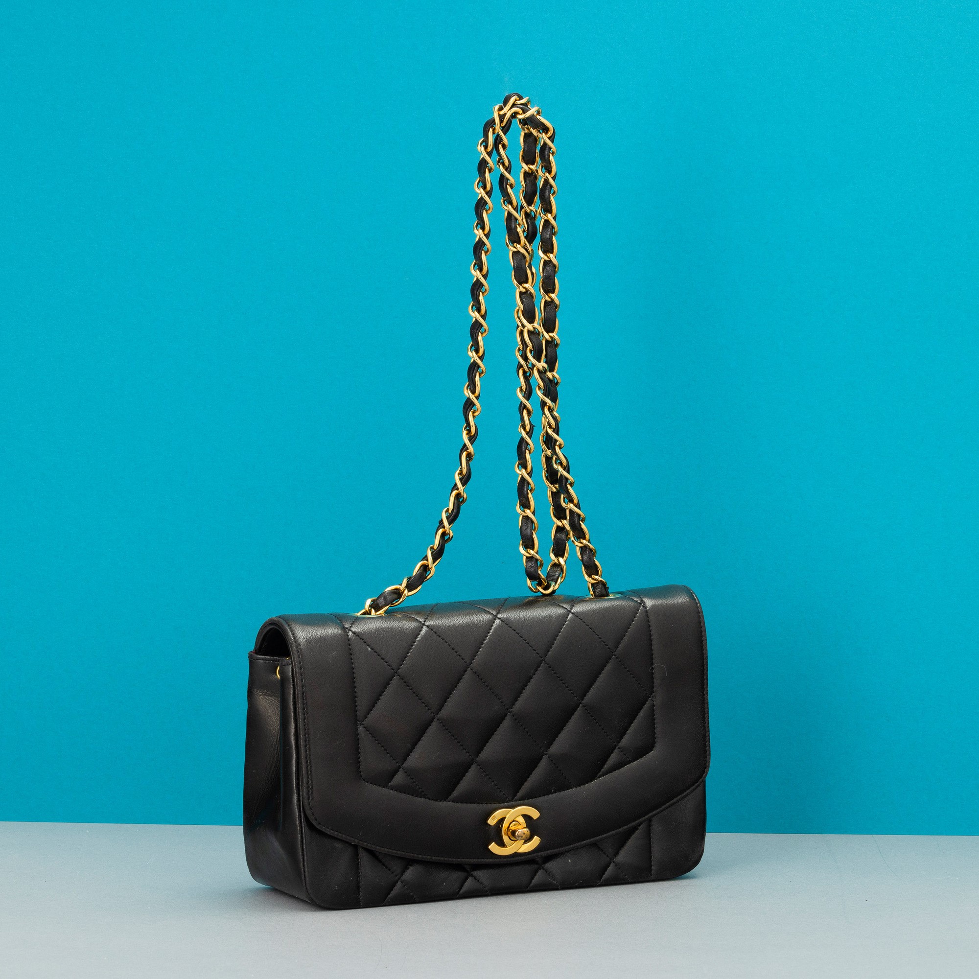 Chanel Diana Piccola