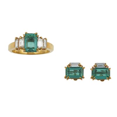 Demi-parure, anello ed orecchini in oro giallo 750/1000 con smeraldi dalla Colombia e diamanti
