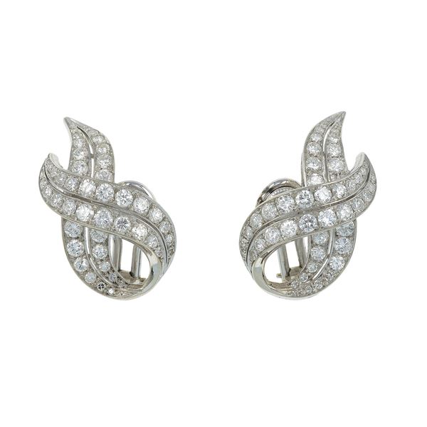 Pair of diamond and gold earrings