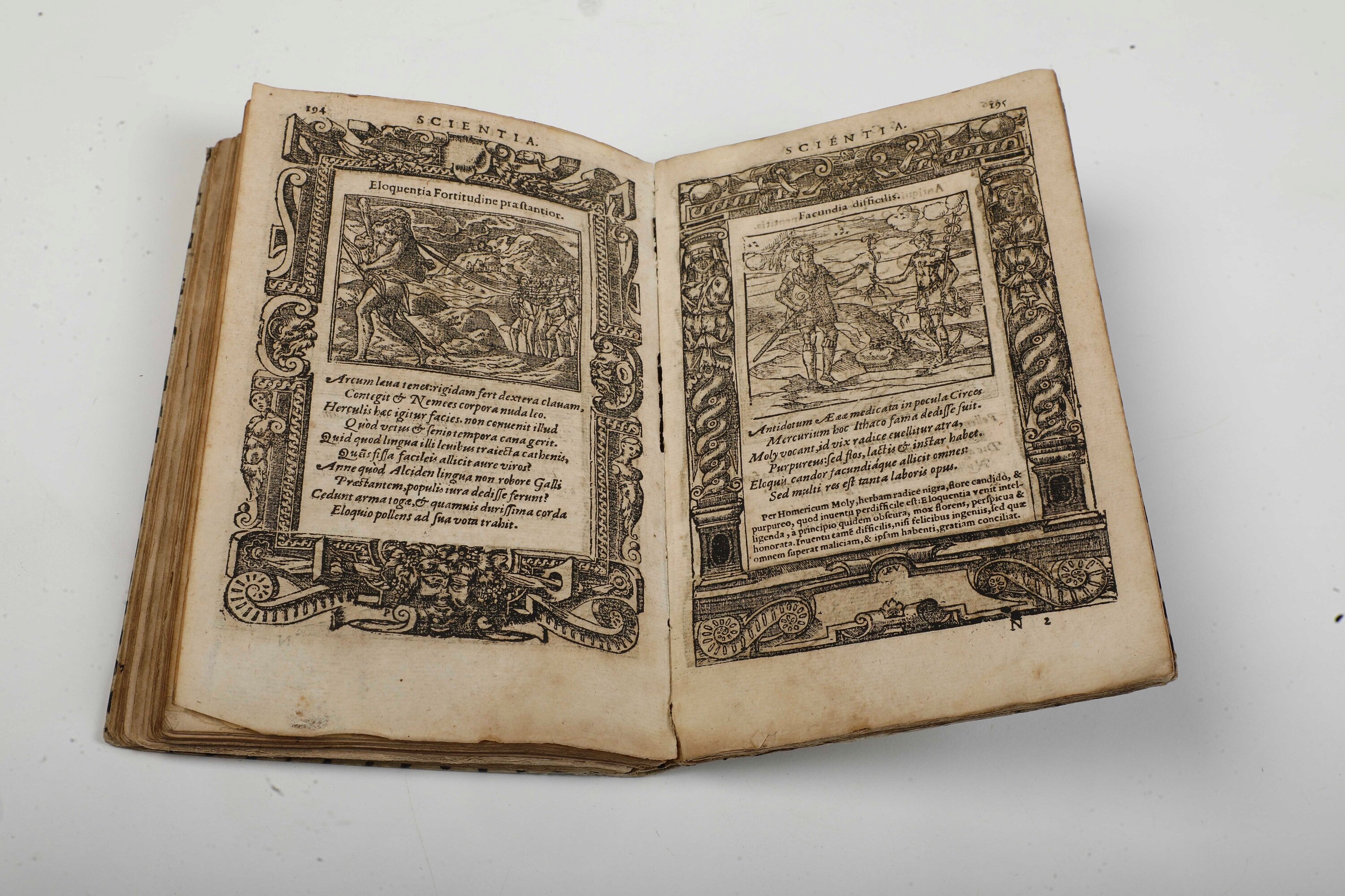 Alciati Andrea (1492-1550) Emblemata, Lugduni, Apud Guglielmum Ruvill, 1566