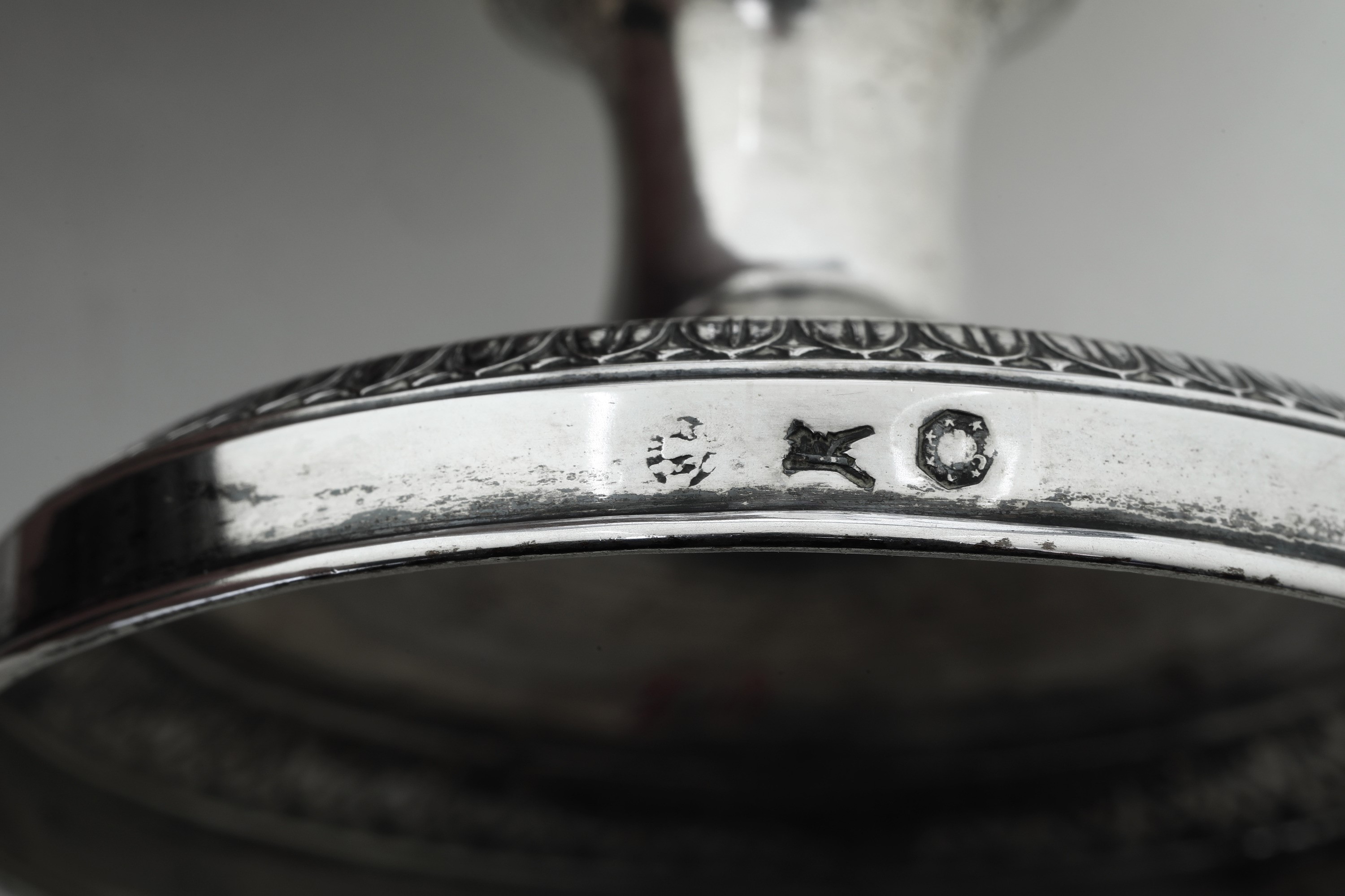 Elegante Caffettiera. Milano XIX Secolo, Marchio Dell'argentiere (documentato ma Non Identificato...