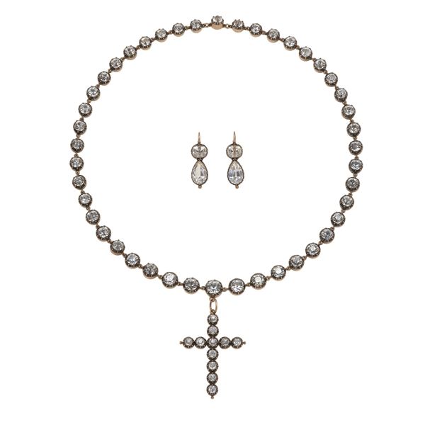 Demi-parure composta da collana con pendente ed orecchini con topazi incolori