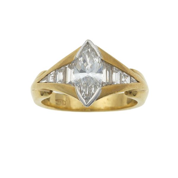 Anello con diamante taglio marquise di ct 1.16, colore F, caratteristiche interne IF, fluorescenza UV nulla