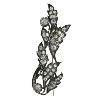 Spilla con diamanti di vecchio taglio, montatura in argento e oro giallo 750/1000