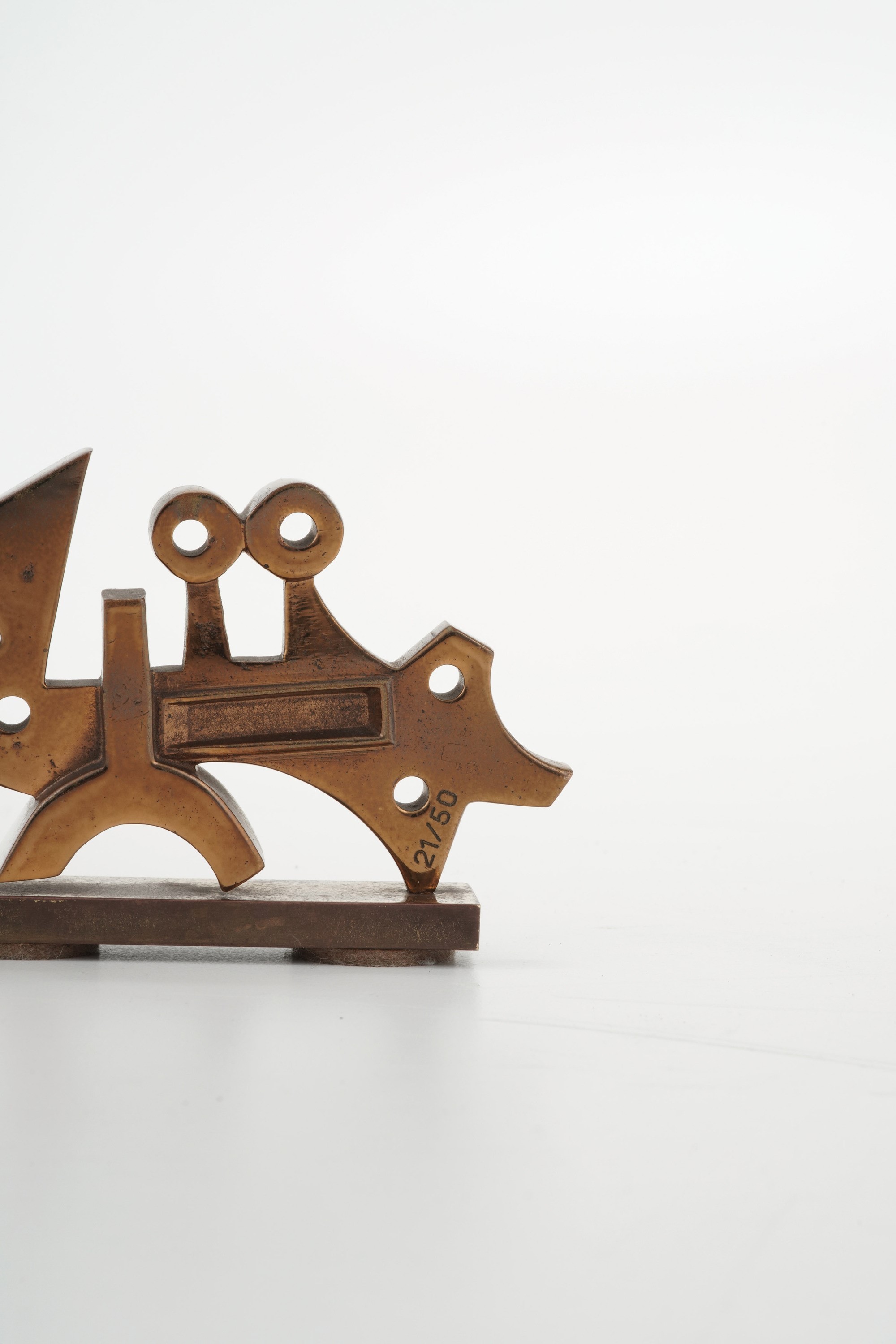 Umberto Mastroianni - Coppia di sculture in bronzo dorato