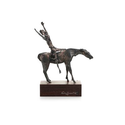 Figura a cavallo, scultura in bronzo