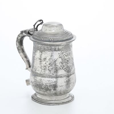 Petruzzi & Branca, Tankard in argento cesellato, Brescia, XX secolo