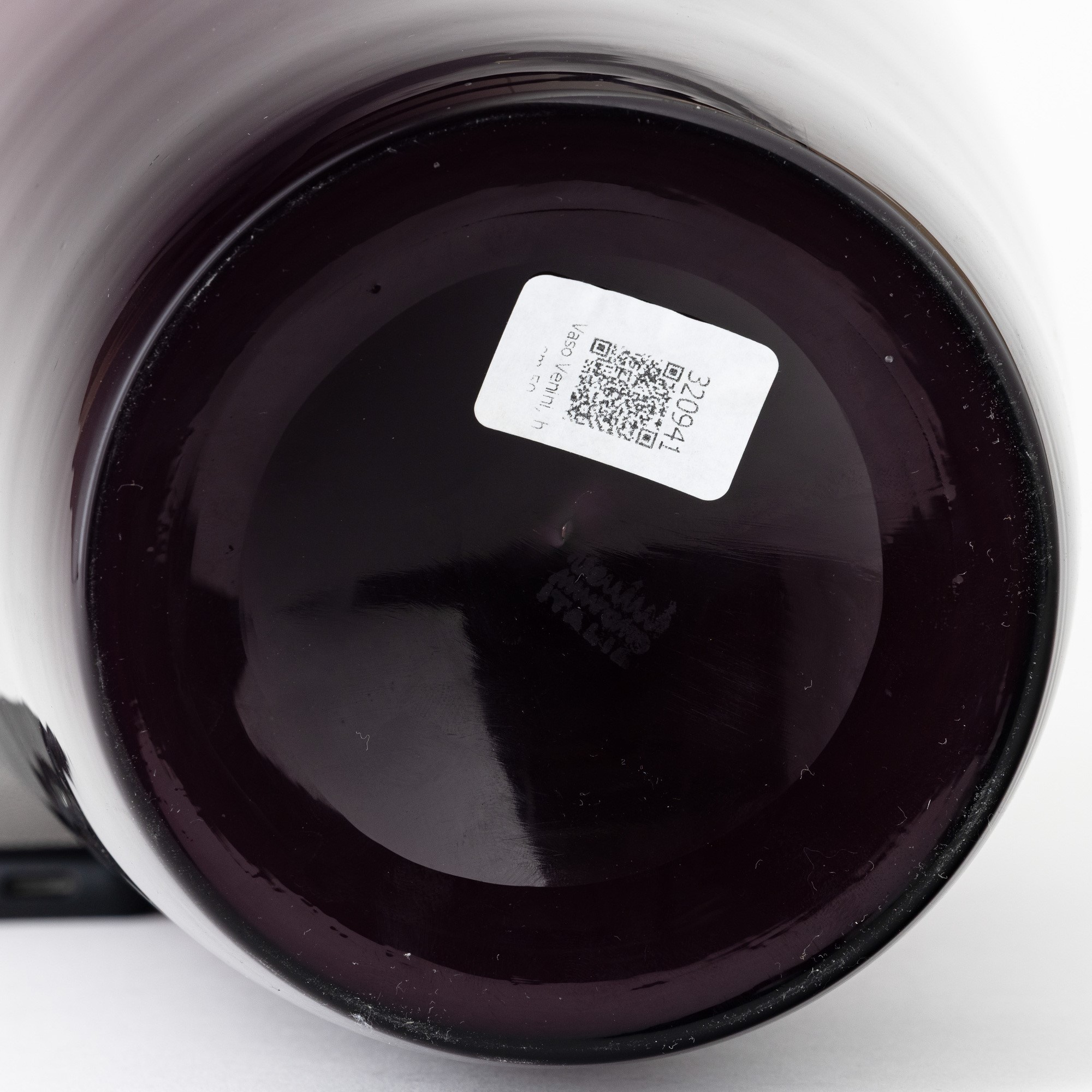 Venini, Vaso a balaustro in vetro soffiato opalino viola (Murano, circa 1950)