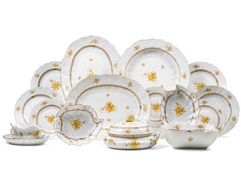 Servizio da tavola “Apponyi Yellow” Ungheria, Manifattura Herend, terzo quarto del XX secolo   - Asta L'Art  de la Table - Cambi Casa d'Aste