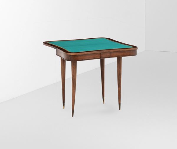 Tavolo da gioco pieghevole.