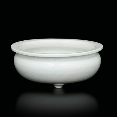 Ciotola Tripode in Porcellana Blanc De Chine Dehua, Cina, Dinastia Qing, XVIII Secolo