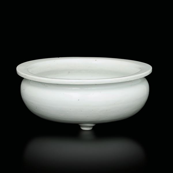 Ciotola tripode in porcellana Blanc de Chine Dehua, Cina, Dinastia Qing, XVIII secolo