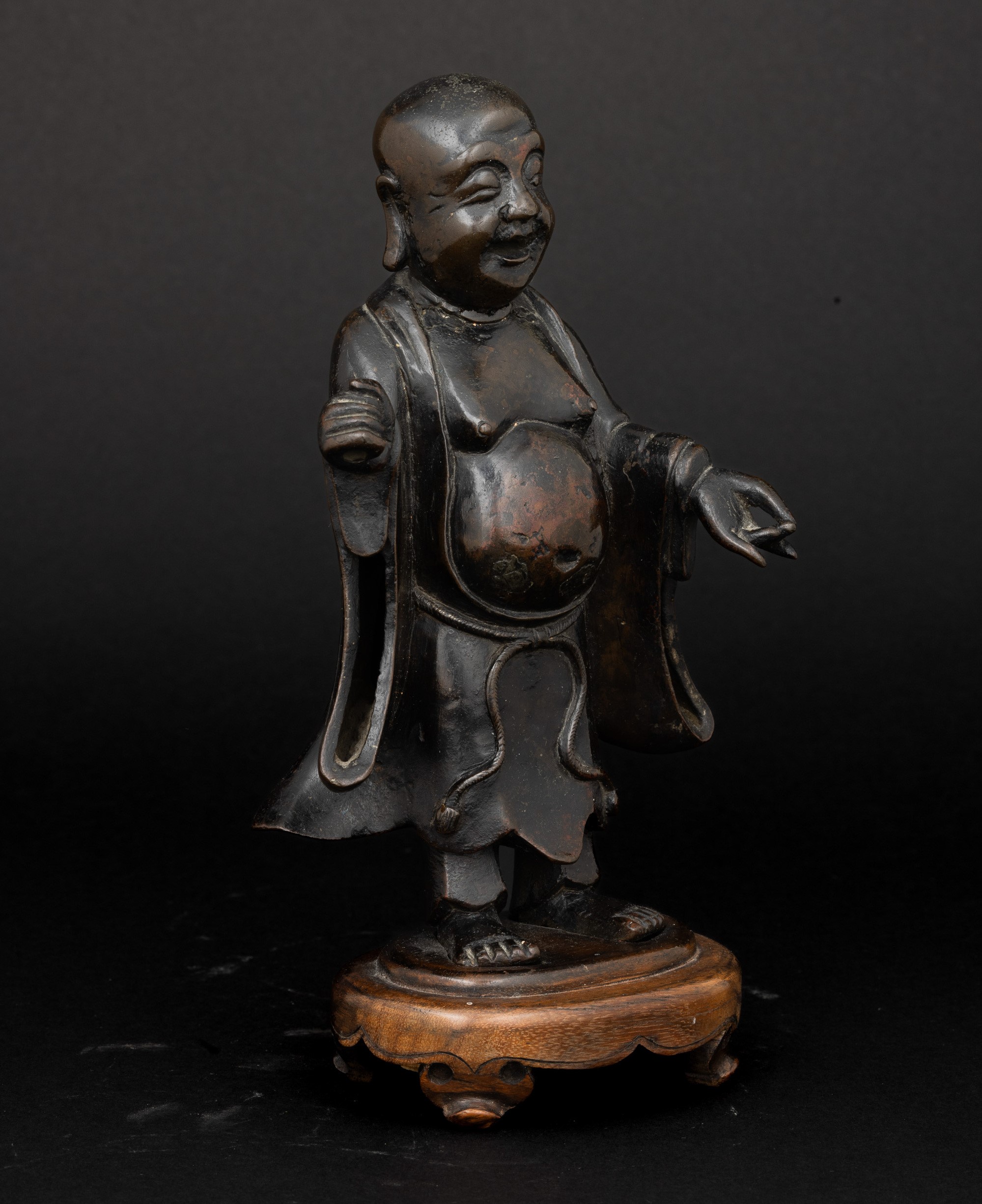 Figura di Budai in Bronzo, Cina, Dinastia Ming, Fine XVII Secolo