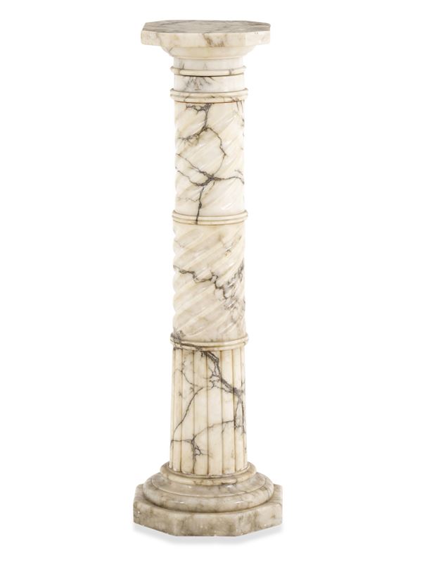 Colonna in marmo scolpito. XIX-XX secolo
