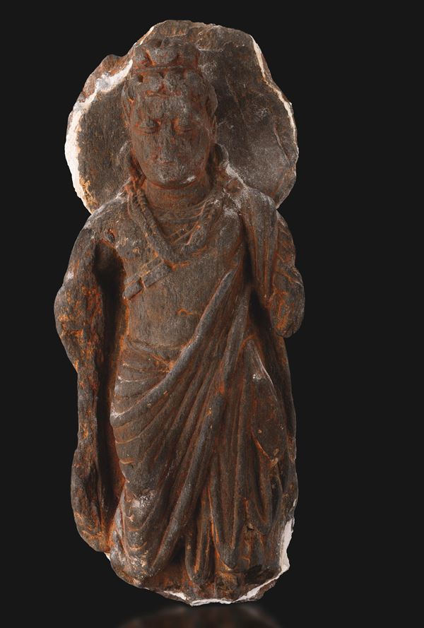 Figura di Buddha scolpita in pietra, Gandhara, IV Secolo