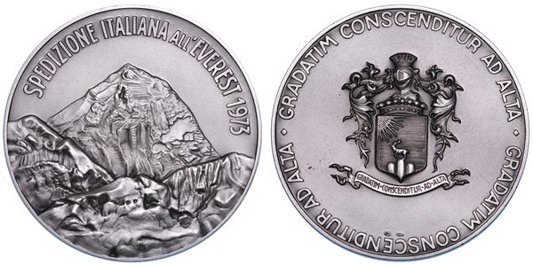 ITALIA - PRIMO ANNIVERSARIO DELLA CONQUISTA DELL'EVEREST. Medaglia in argento 1973.