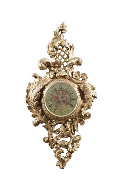Orologio a cartel in legno intagliato e dorato, XX secolo