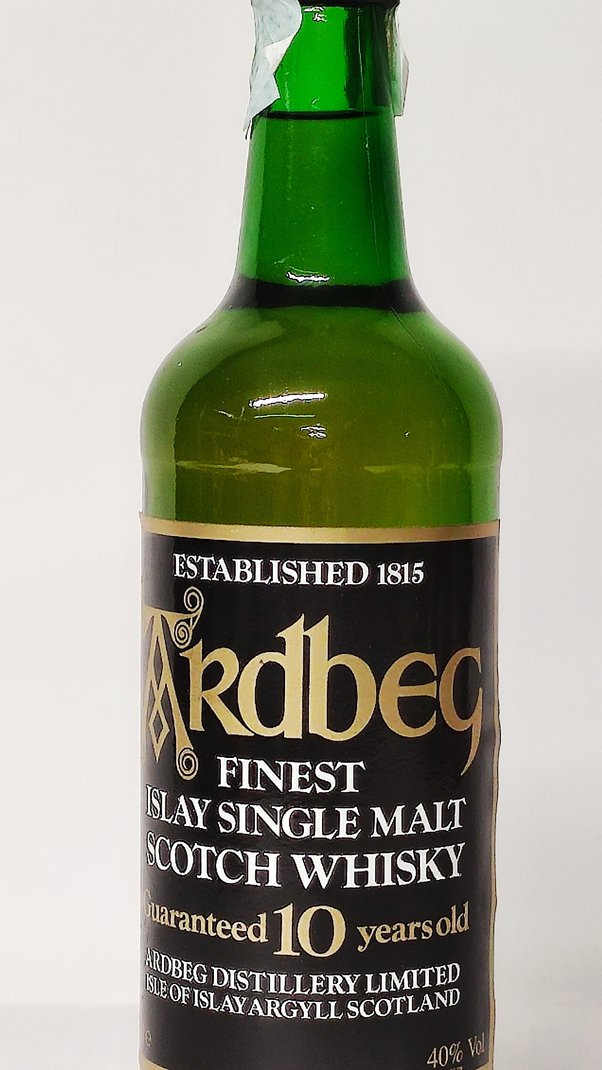 Ardbeg 10 Years Old, Islay Single Malt Scotch Whisky