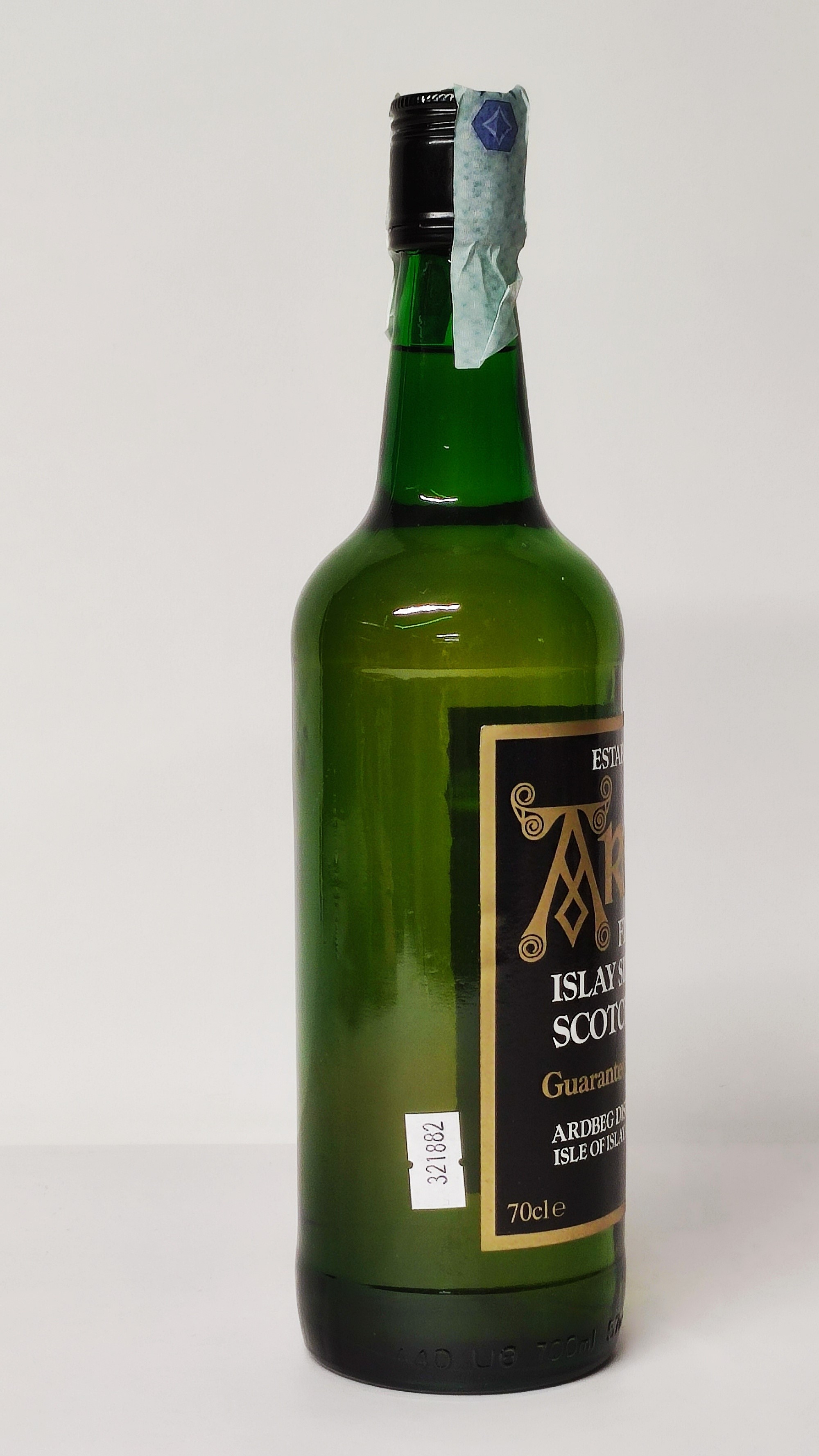 Ardbeg 10 Years Old, Islay Single Malt Scotch Whisky