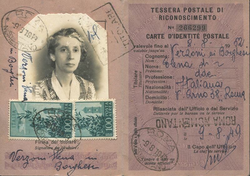 1949 - Repubblica italiana - Tessera postale di riconoscimento affrancata  con due francobolli di posta aerea 100 lire “Campidoglio”.  - Asta Filatelia e Storia Postale - Cambi Casa d'Aste