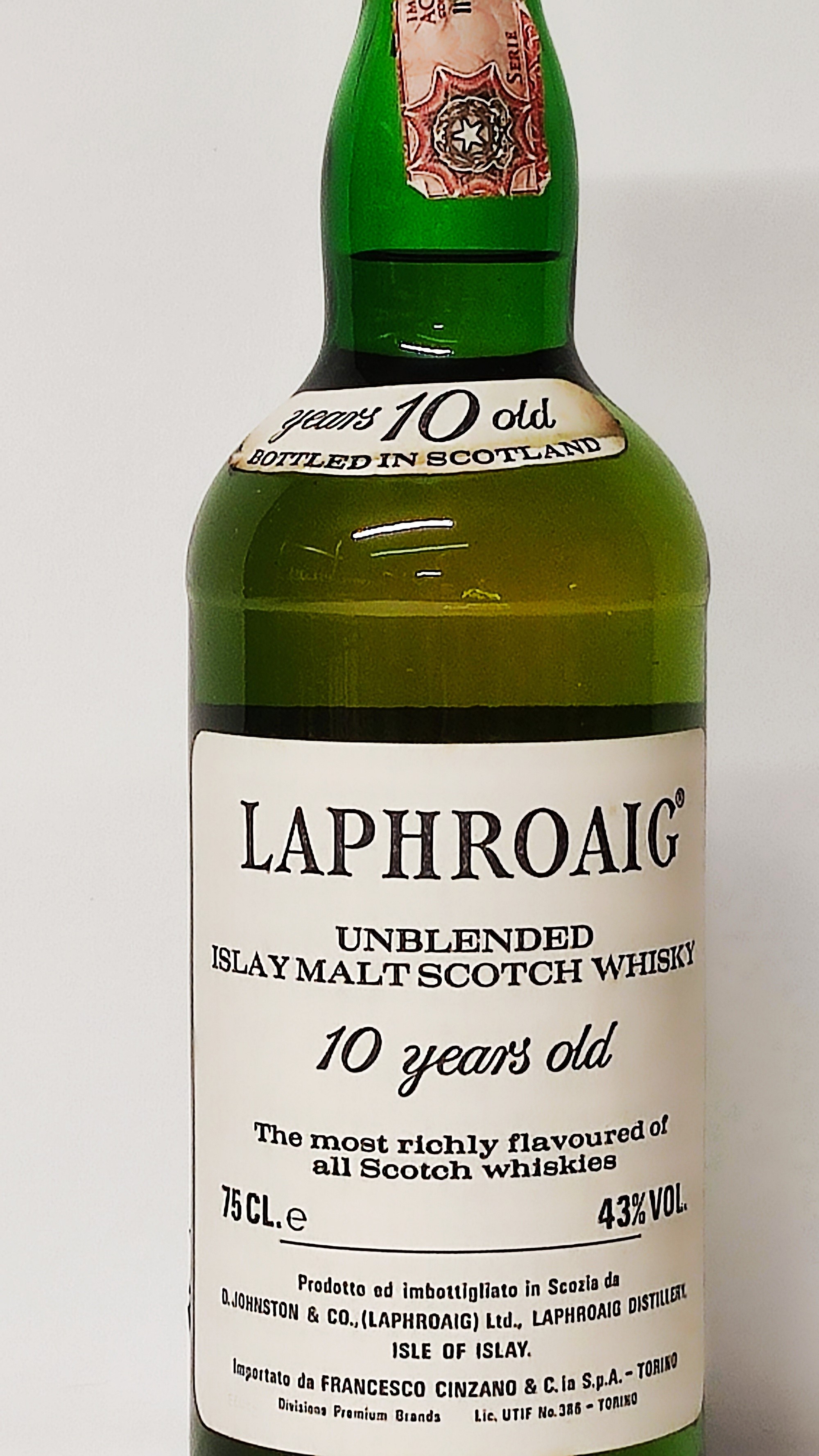 Laphroaig 10 Years Old, Unblended Single Malt Scotch Whisky