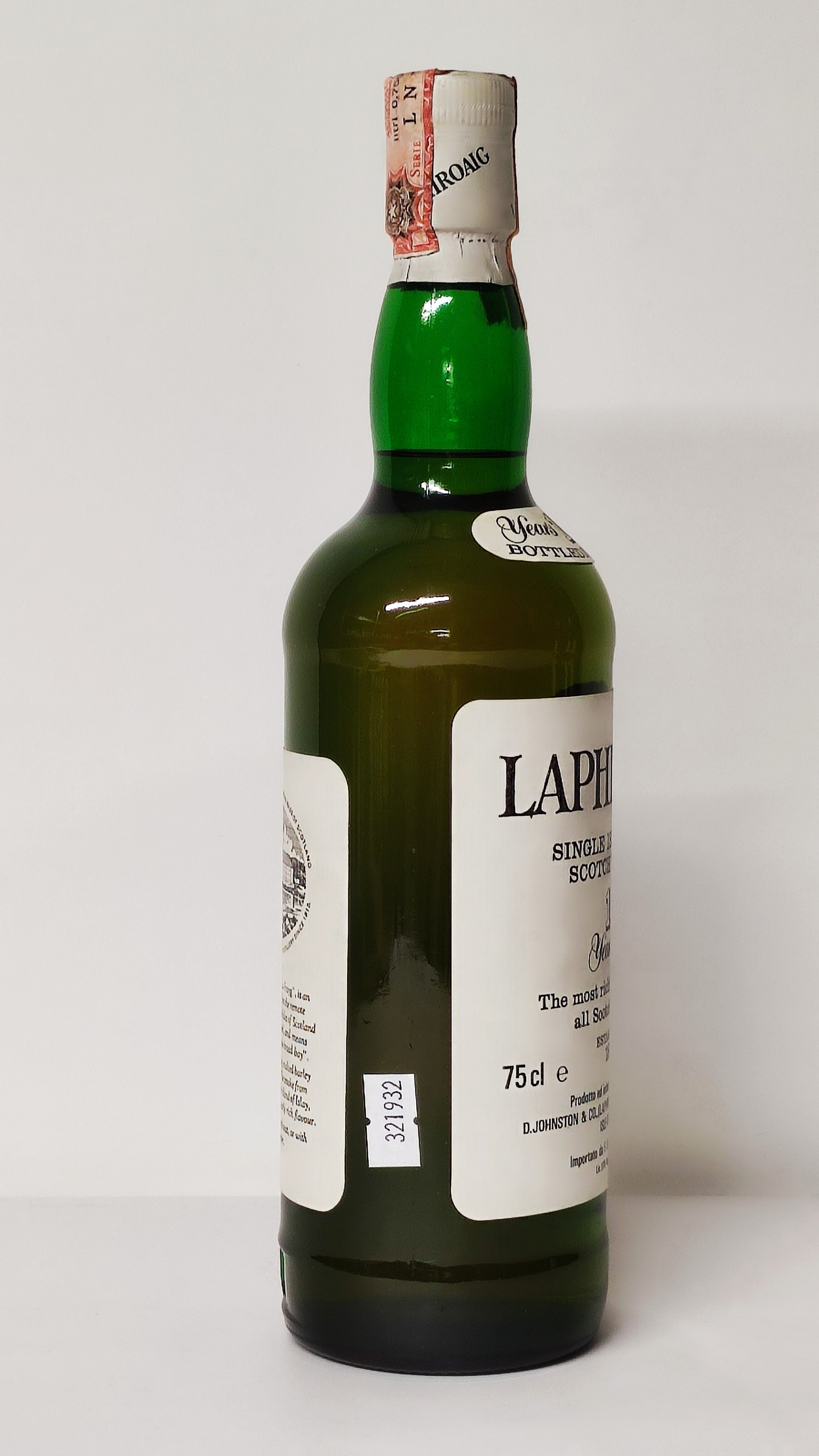 Laphroaig 10 Years Old, Single Islay Malt Scotch Whisky