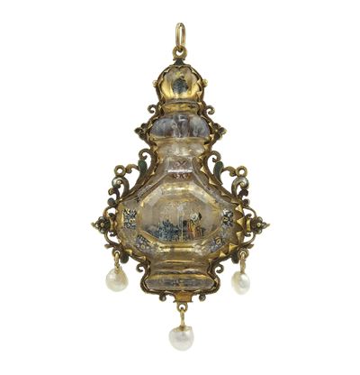 Pendente/reliquiario, smalti policromi con cristallo di rocca e piccole perle