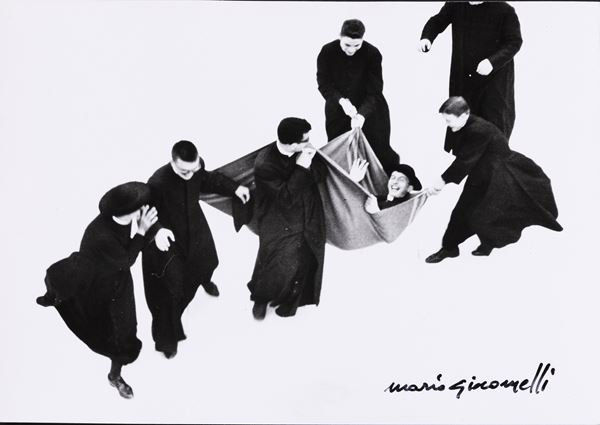 Pretini, dalla serie “Io non ho mani che mi accarezzino il volto”