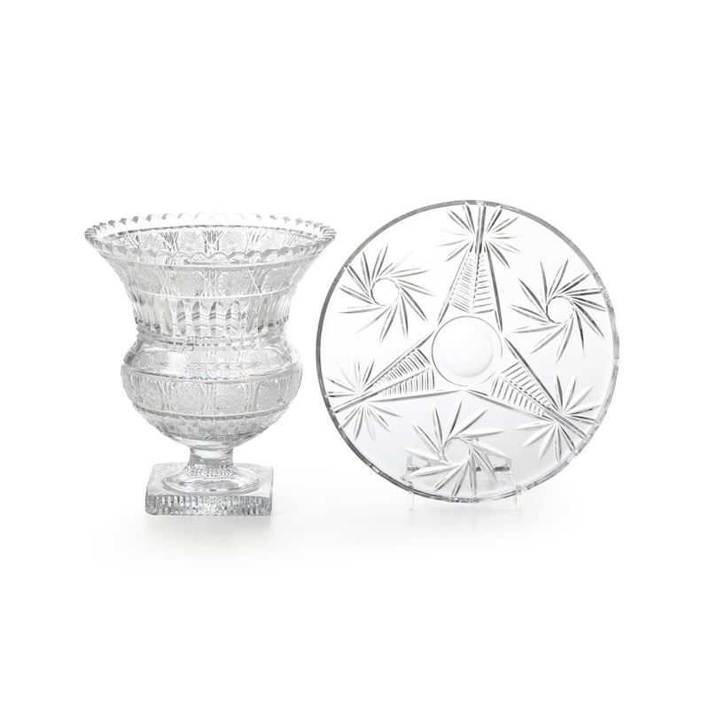 Un vaso e un piatto. Boemia, XX secolo.  - Auction Majolica and Porcelain - Cambi Casa d'Aste