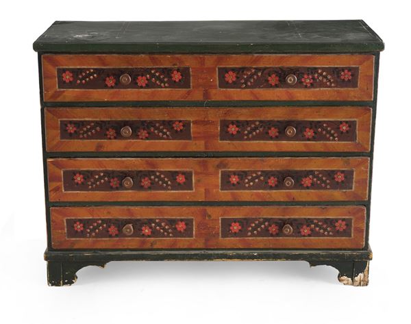 Cassettone in legno dipinto. Tirolo XIX secolo