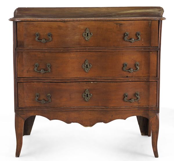 Comò a tre cassetti. XVIII secolo