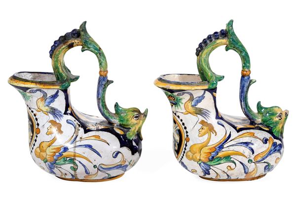 Coppia di versatoi Probabilmente Deruta, inizio del XX secolo 