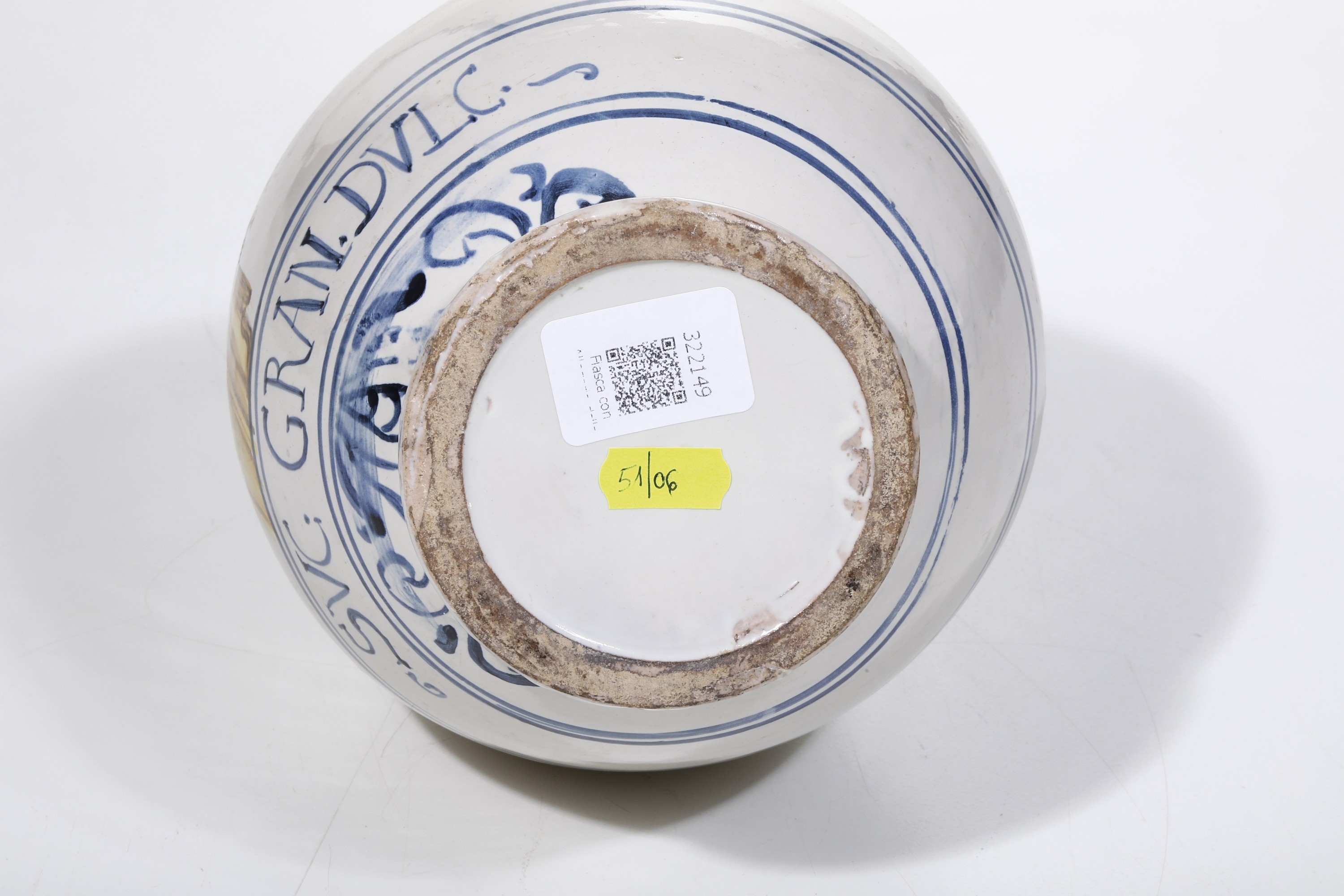 Bottiglia con L’allegoria della Loquacitàcastelli, Bottega dei Gentili, Prima Metà del XVIII Seco...