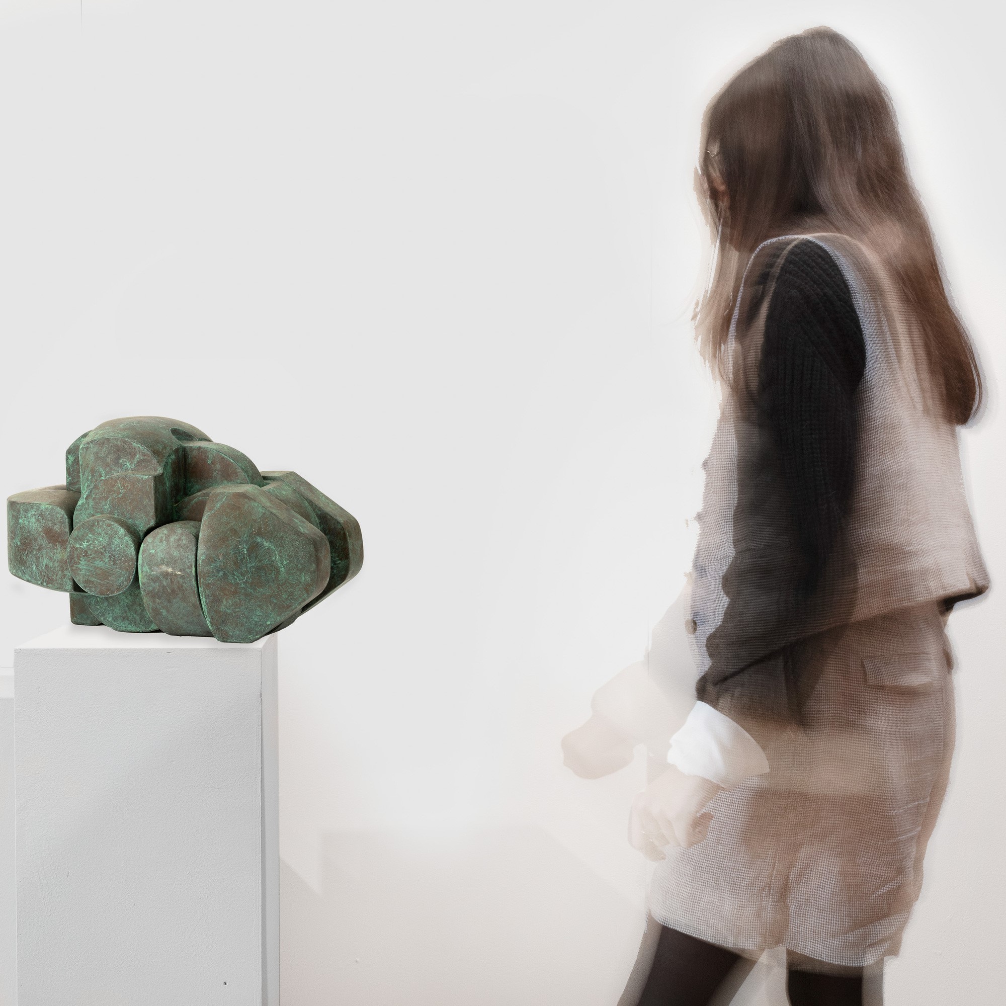 Andrea Cascella - Un legame - scultura in bronzo con patina verde, 1982