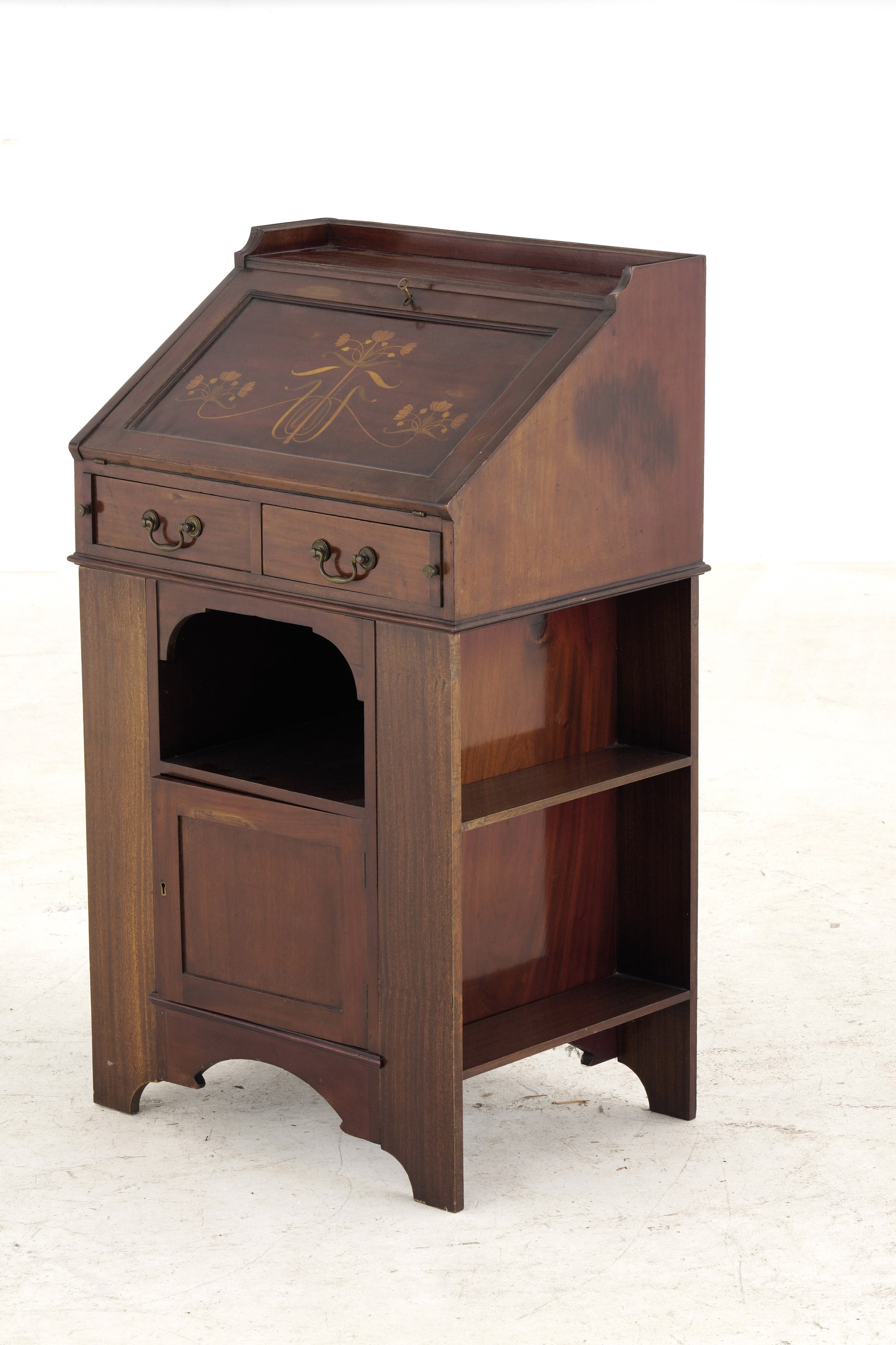 Comoncino con Ribalta in Legno Intarsiato. Inizio XX Secolo