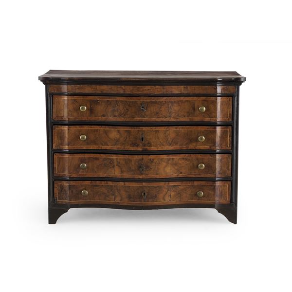 Cassettone lastronato e dilettato. Lombardia, fine XVIII secolo