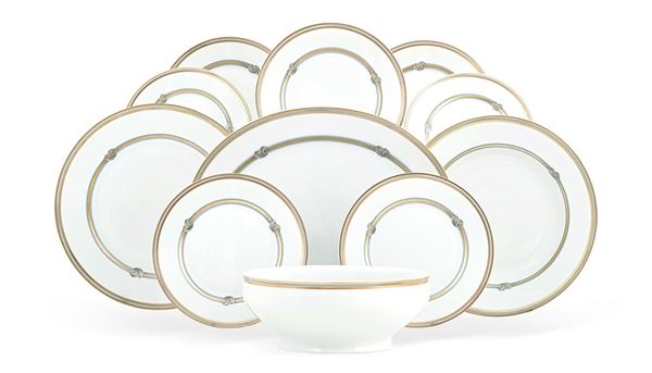 Servizio da tavola “Ruban Or”. Parigi, Manifattura Christofle, ultimo quarto del XX secolo.