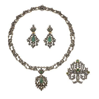 Parure Composta da Girocollo, Orecchini e Spilla con Smeraldi e Rosette di Diamante